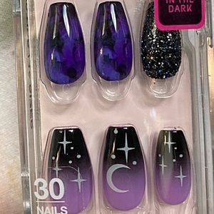 🆕 DASHING DIVA - Magic Press - Press on Nails